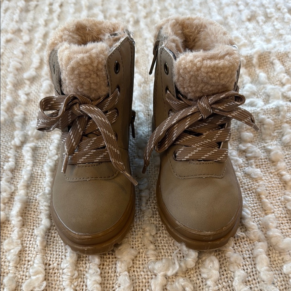 Cozy Tan Fur-Lined Boots Waterproof